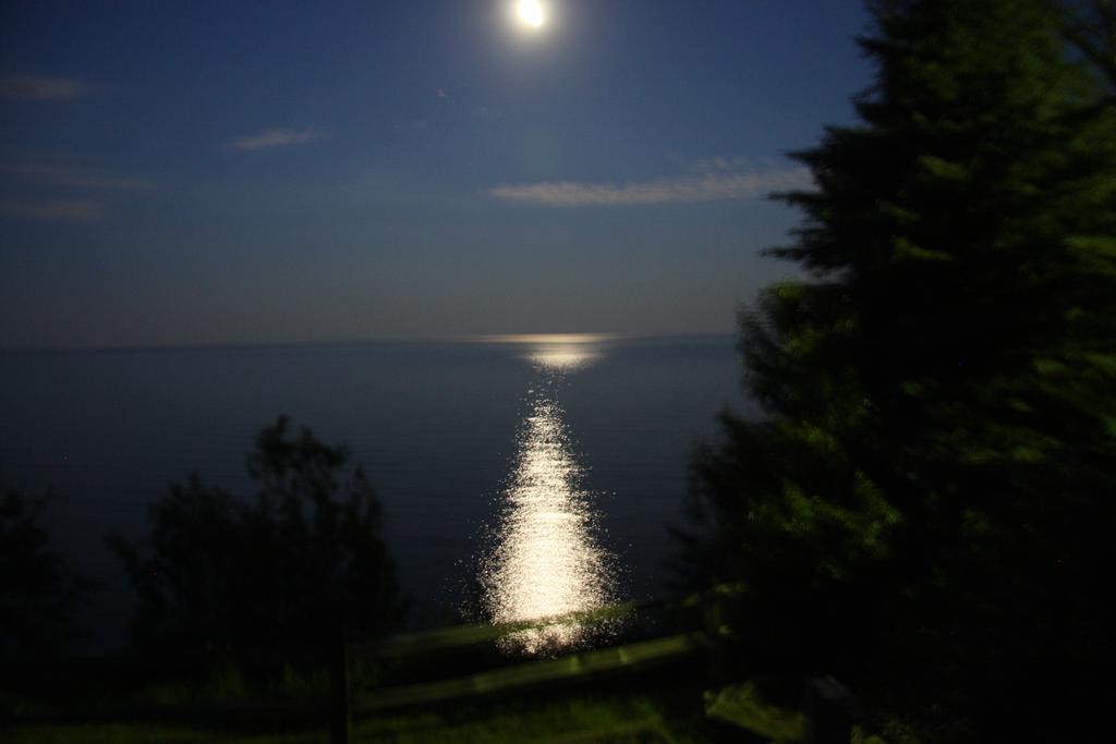 Cliff Dweller On Lake Superior Tofte Εξωτερικό φωτογραφία